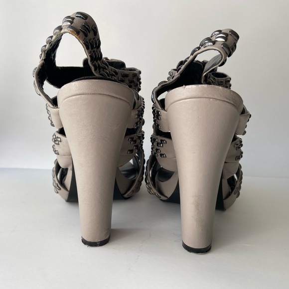 Chic modern Zara strappy and studded block heeled Sandals - Picture 8 of 11